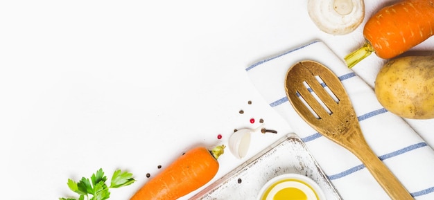 Bucătărie luminosă și veselă